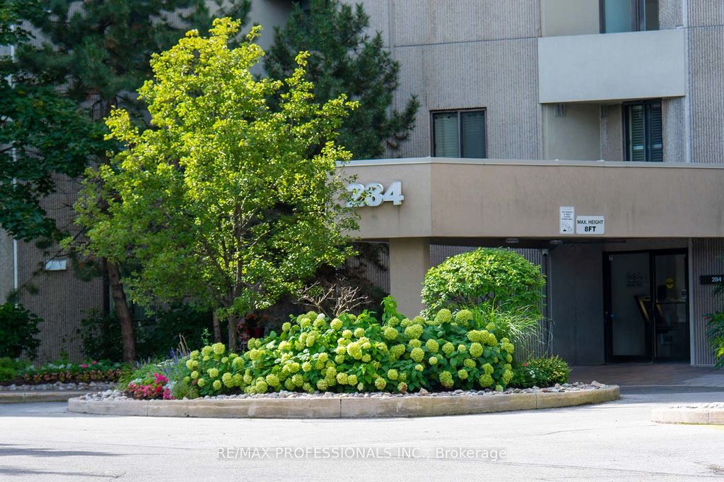 Photo of 284 Mill Road #E8, Toronto, ON M9C 4W6 (MLS # W12374739)