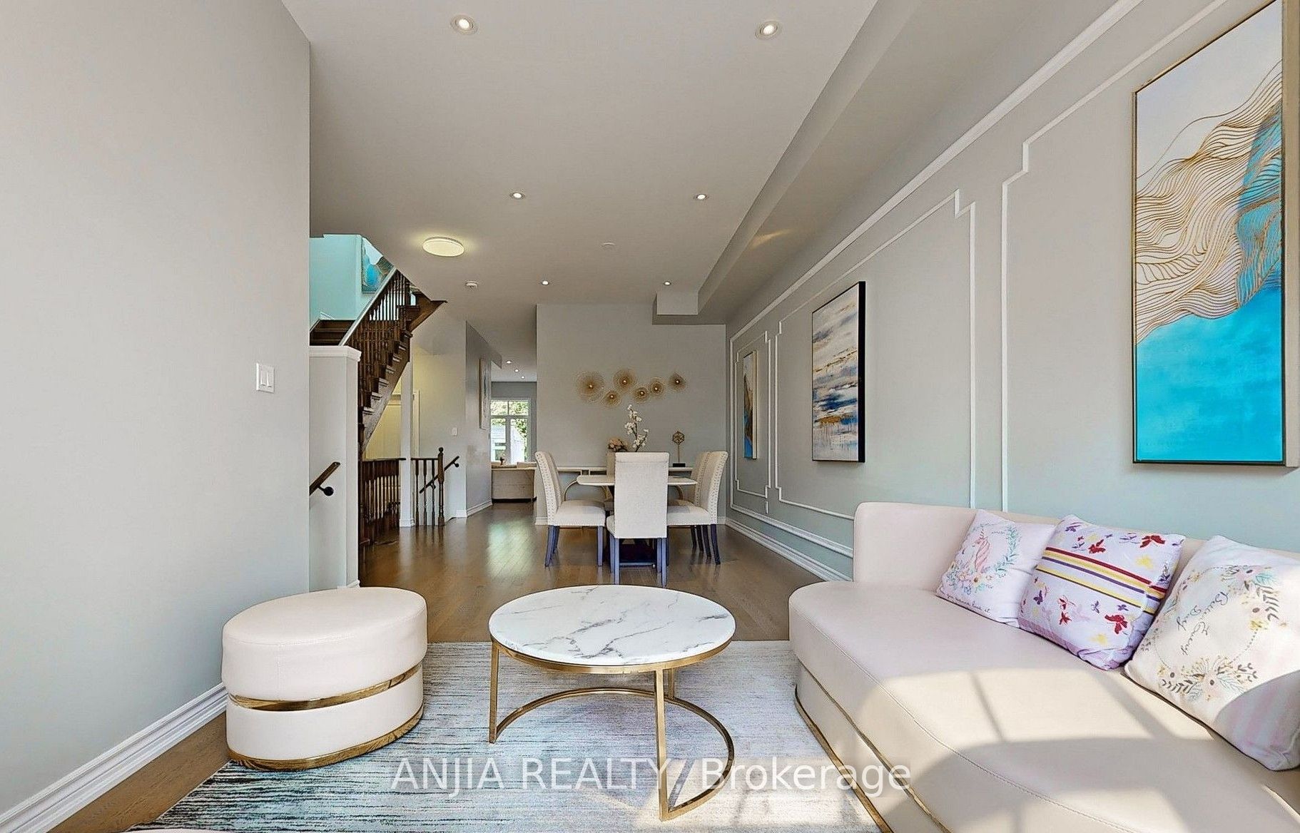 74 Church Street S Main