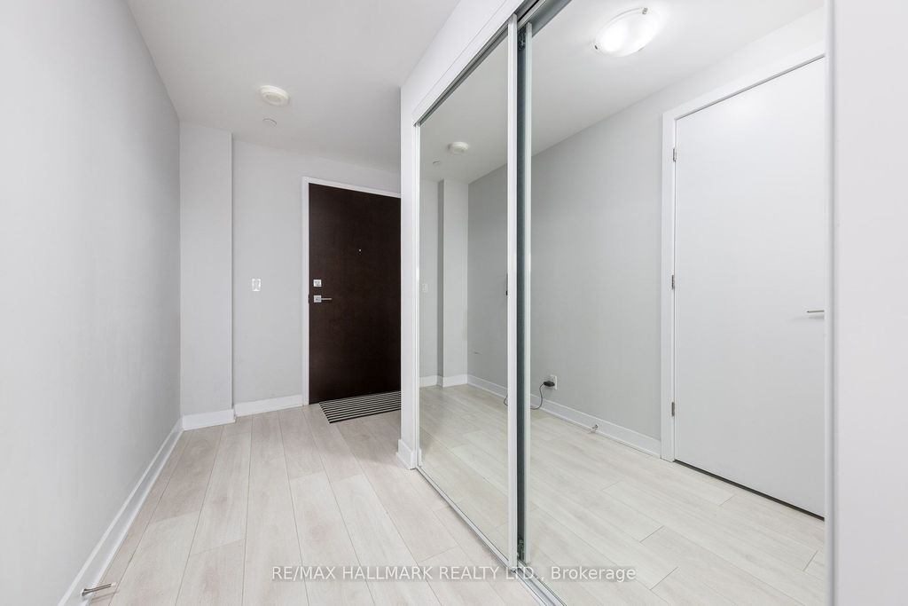 Photo of 2221 Yonge Street #2211, Toronto, ON M4S 0B8 (MLS # C12910754)