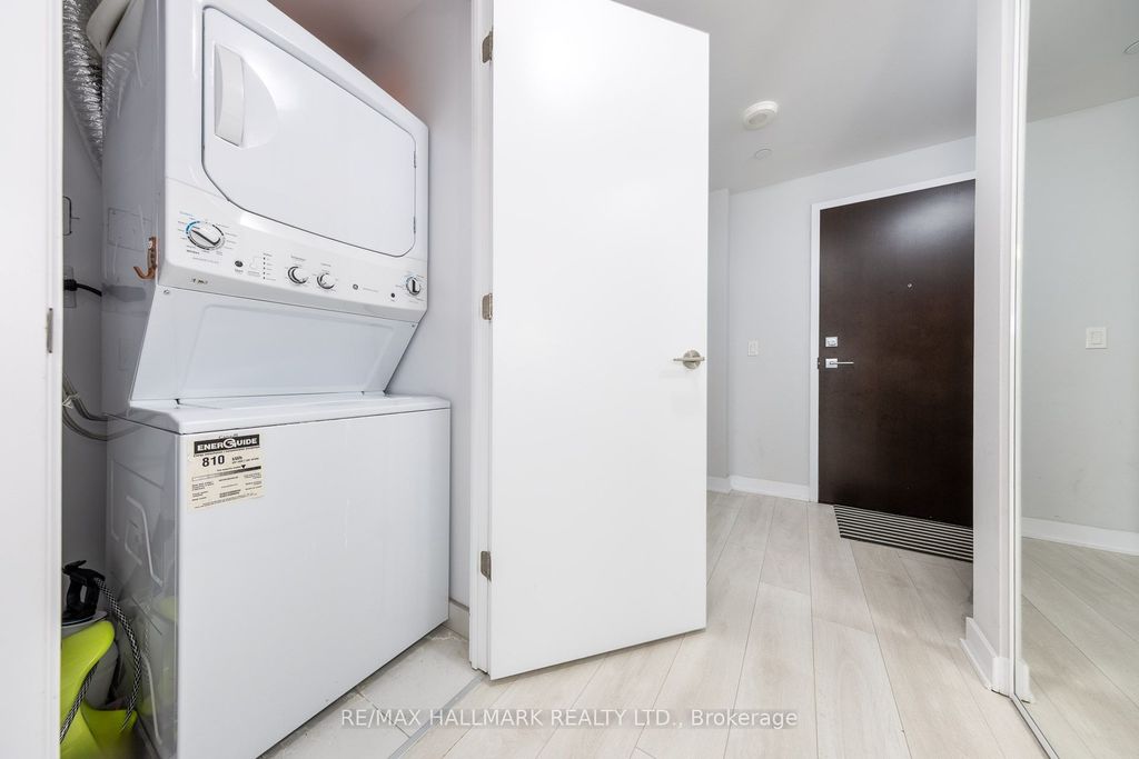 Photo of 2221 Yonge Street #2211, Toronto, ON M4S 0B8 (MLS # C12910754)