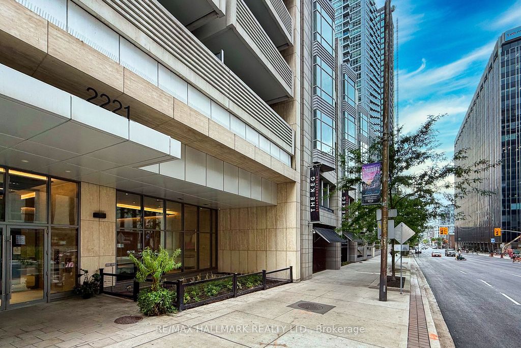 Photo of 2221 Yonge Street #2211, Toronto, ON M4S 0B8 (MLS # C12910754)