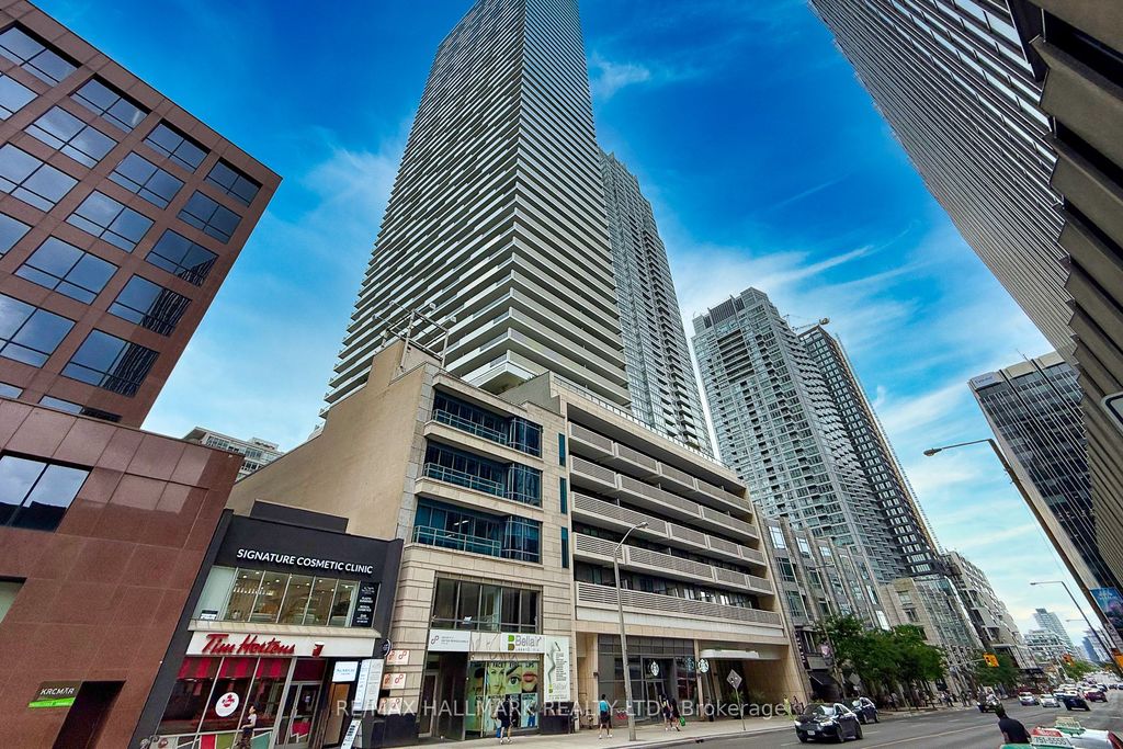 Photo of 2221 Yonge Street #2211, Toronto, ON M4S 0B8 (MLS # C12910754)