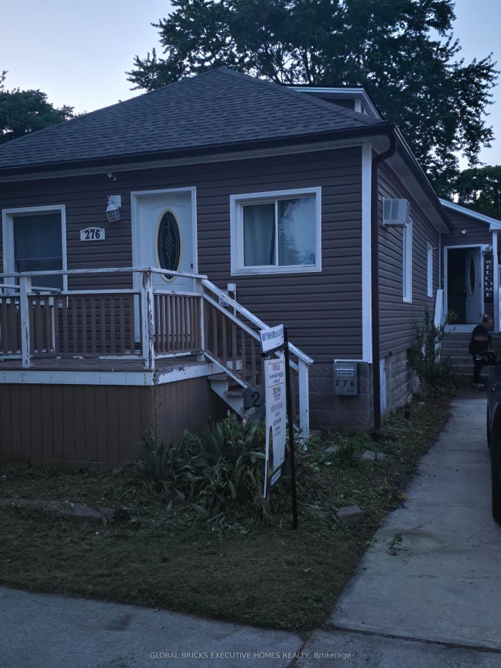 Photo 1 of 8 — 276 Cameron Street N, Sarnia, ON N7T 4B3