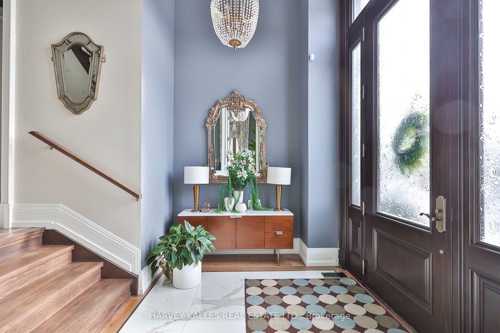 Photo of 318 MAPLE LEAF Drive, Toronto, ON M6L 1P6 (MLS # W12760892)