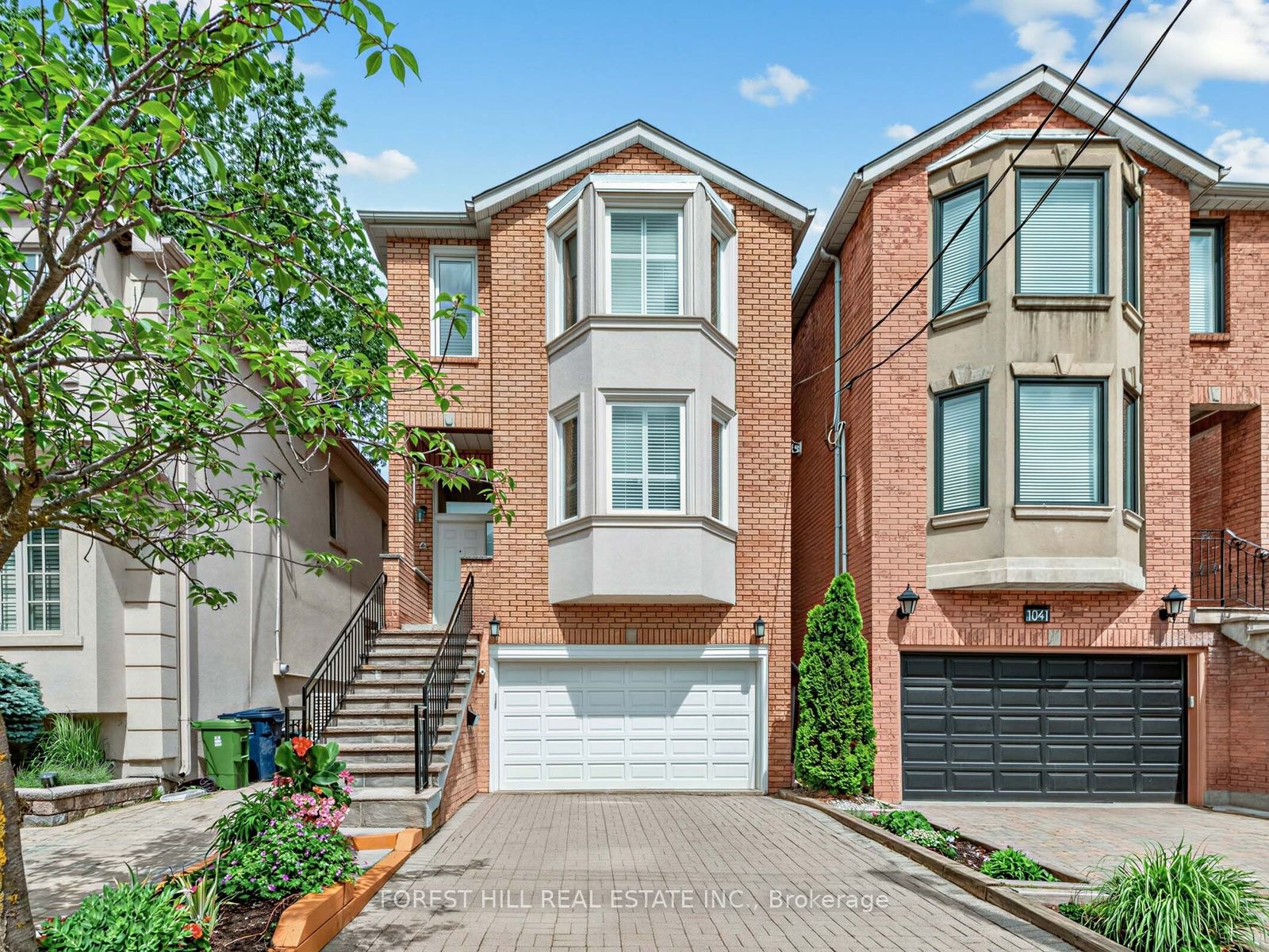 1045 Spadina Road