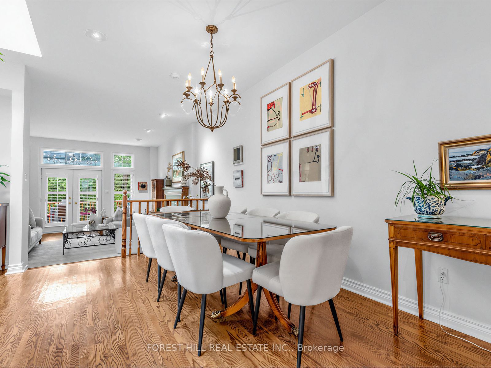 1045 Spadina Road
