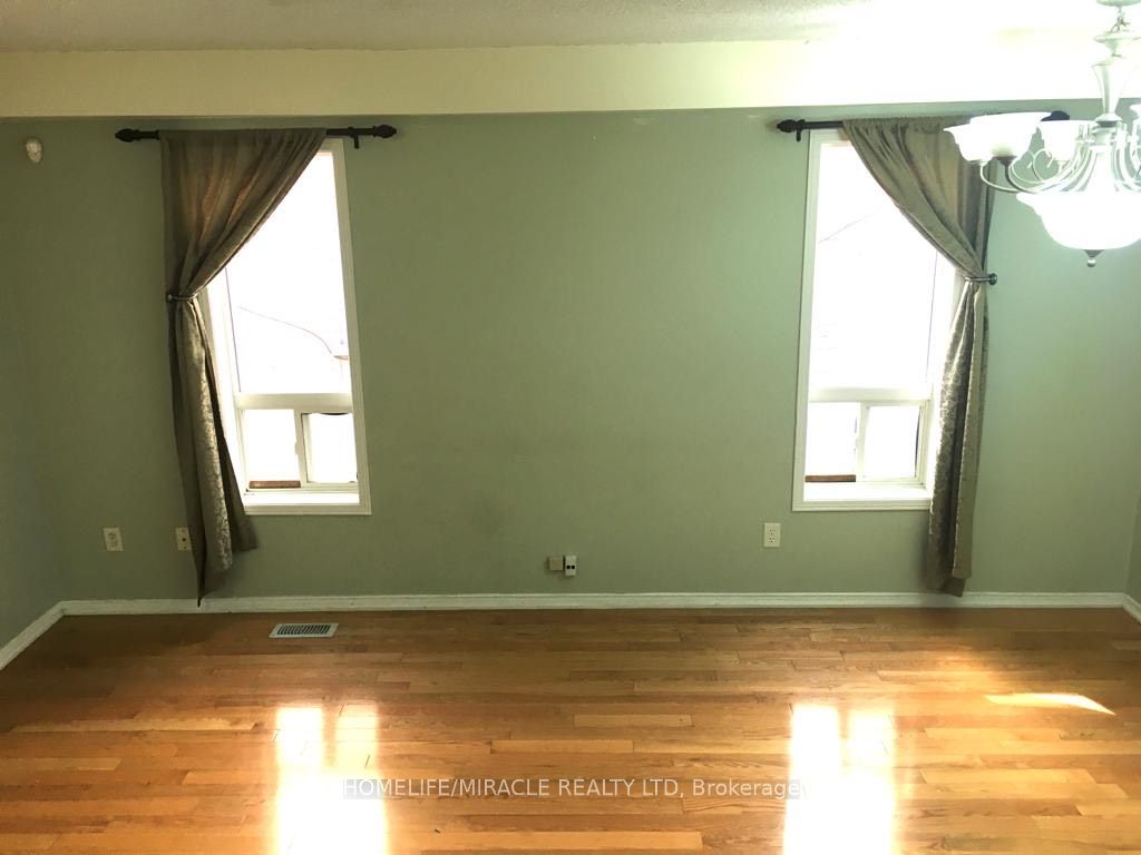 581 Garden Walk Upper