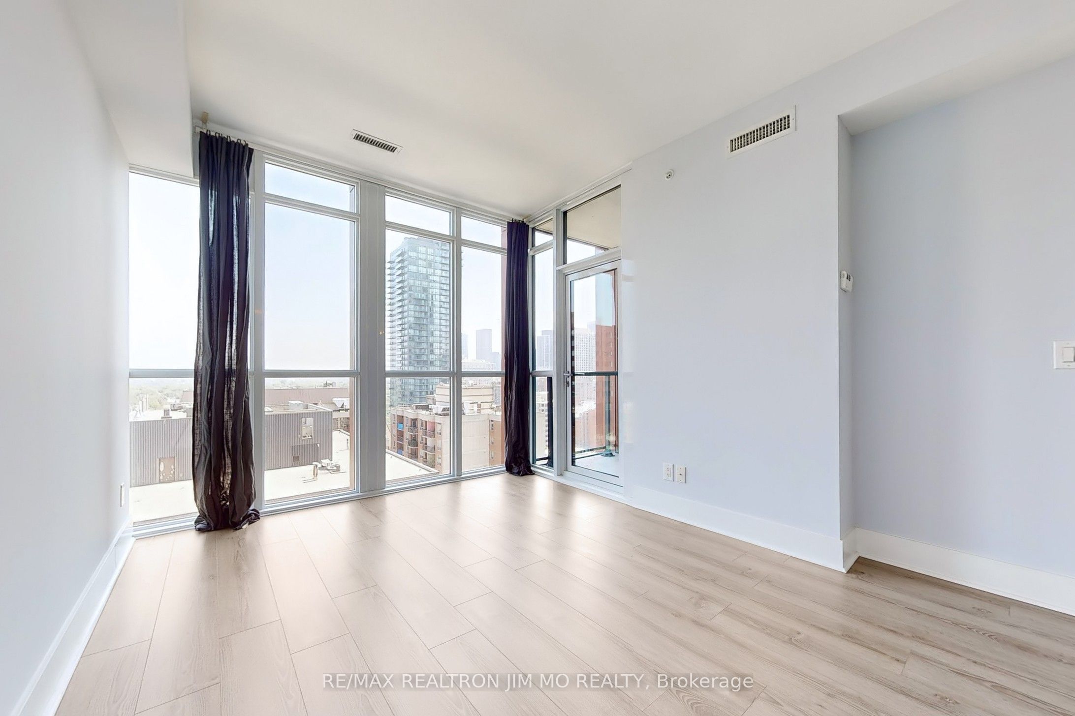 32 Davenport Road 1706