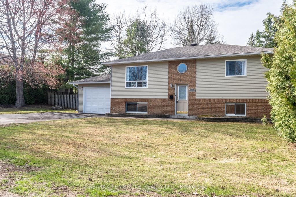 Photo of 5 Edward Street, Petawawa, ON K8H 2P2 (MLS # X13076052)