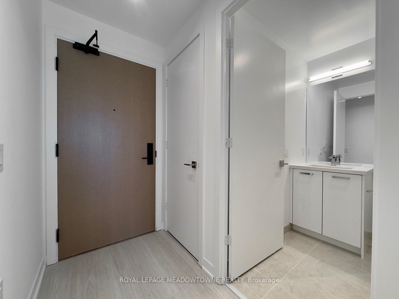 195 McCaul Street 1707