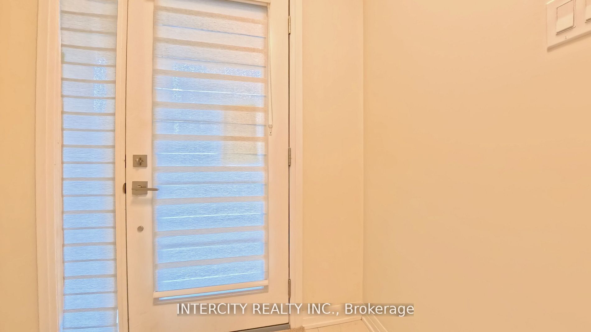 76 Fieldridge Crescent