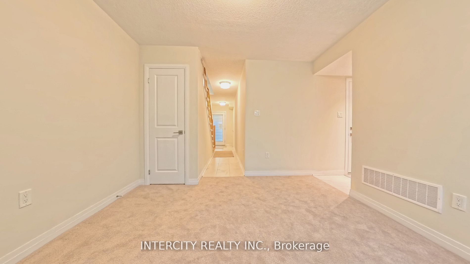 76 Fieldridge Crescent