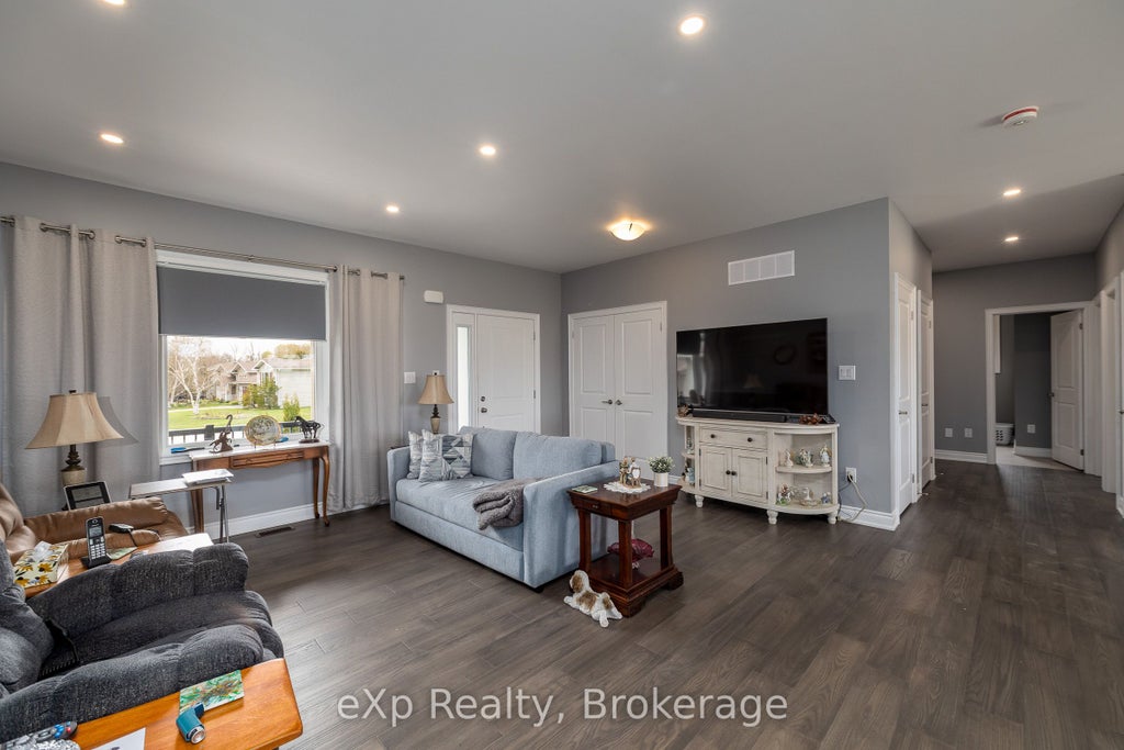 Photo of 43 Country Crescent, Meaford, ON N4L 1L7 (MLS # X13133298)