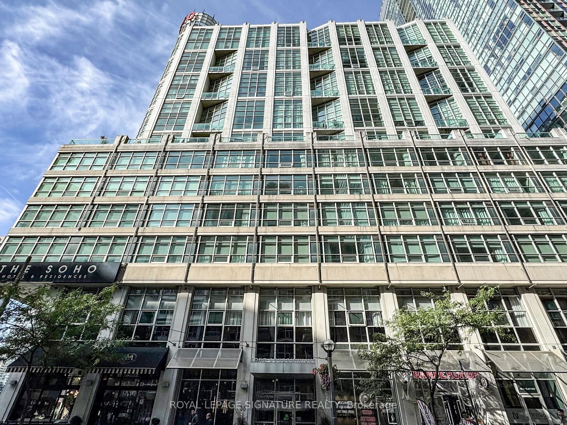 36 Blue Jays Way 525