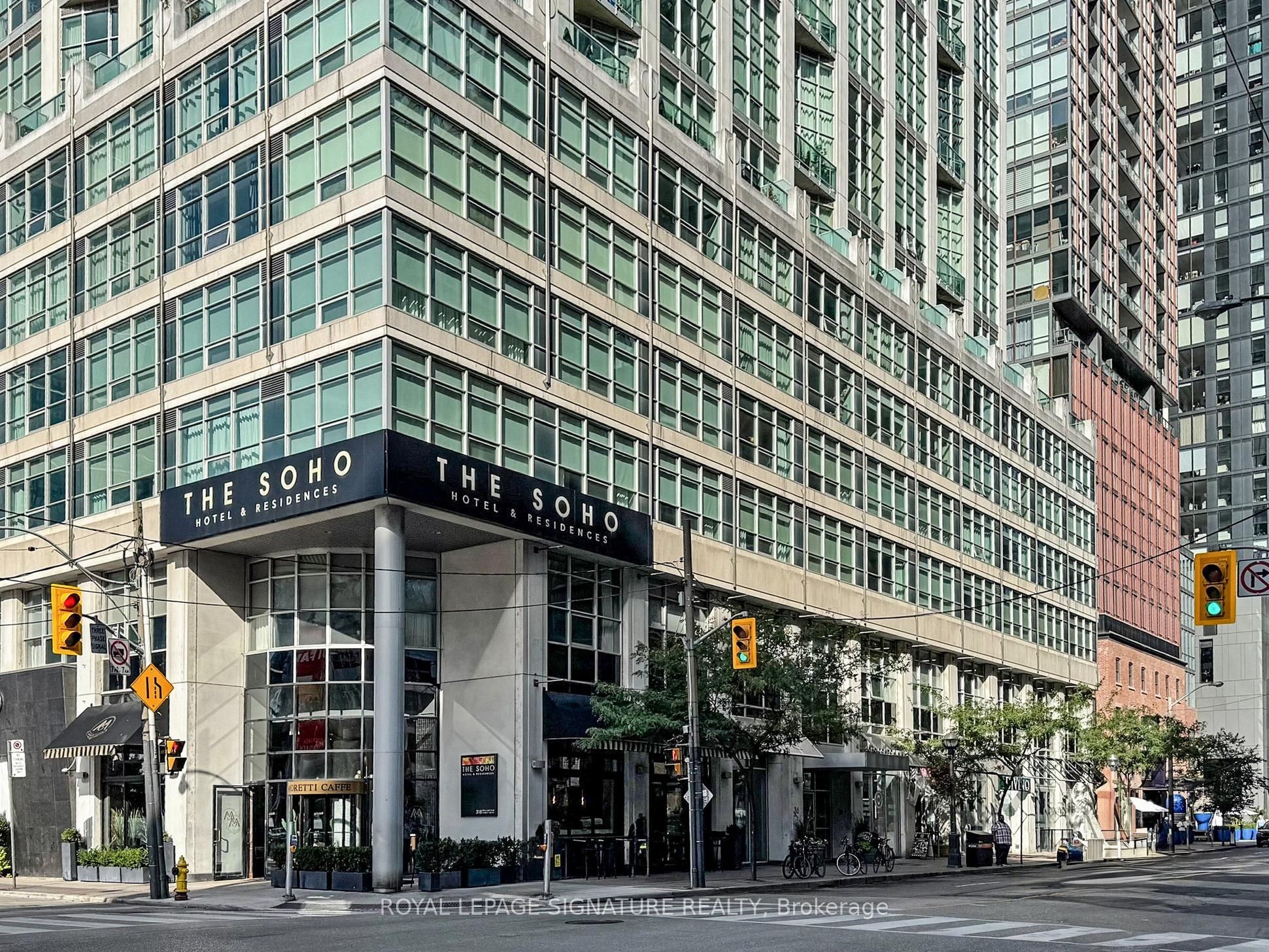 36 Blue Jays Way 525