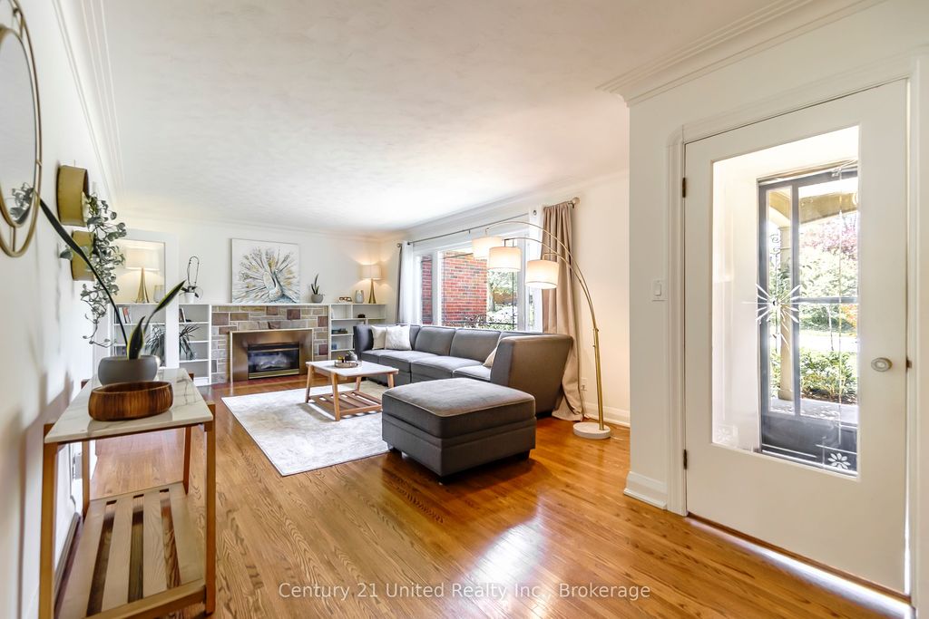 Photo of 1306 Hazeldean Avenue, Peterborough, ON K9J 5Z4 (MLS # X13228474)