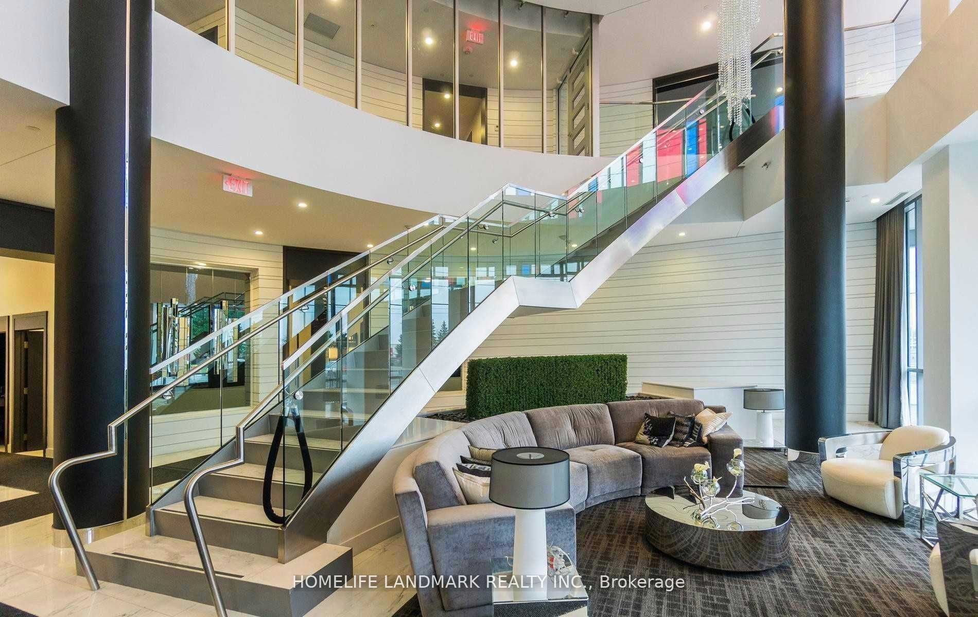 9471 Yonge Street 920