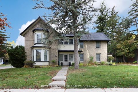 18-20 Reuben Street Aurora ON L4G 2M2