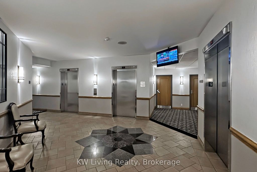 Photo of 7 Concorde Place #2309, Toronto, ON M3C 3N4 (MLS # C12643942)