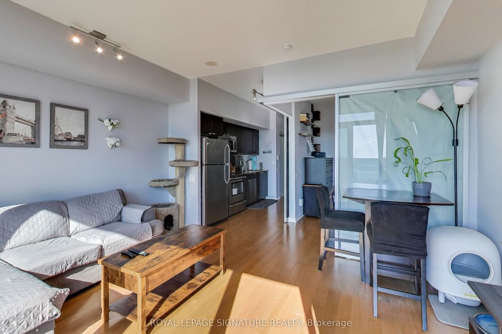 Photo of 105 The Queensway N/A #1207, Toronto, ON M6S 5B5 (MLS # W12447569)