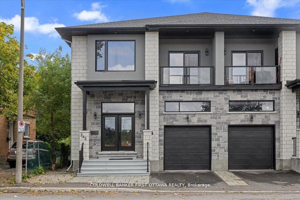 Photo of 562 QUEEN MARY Street, Overbrook - Castleheights and Area, ON K1K 1W1 (MLS # X13028280)