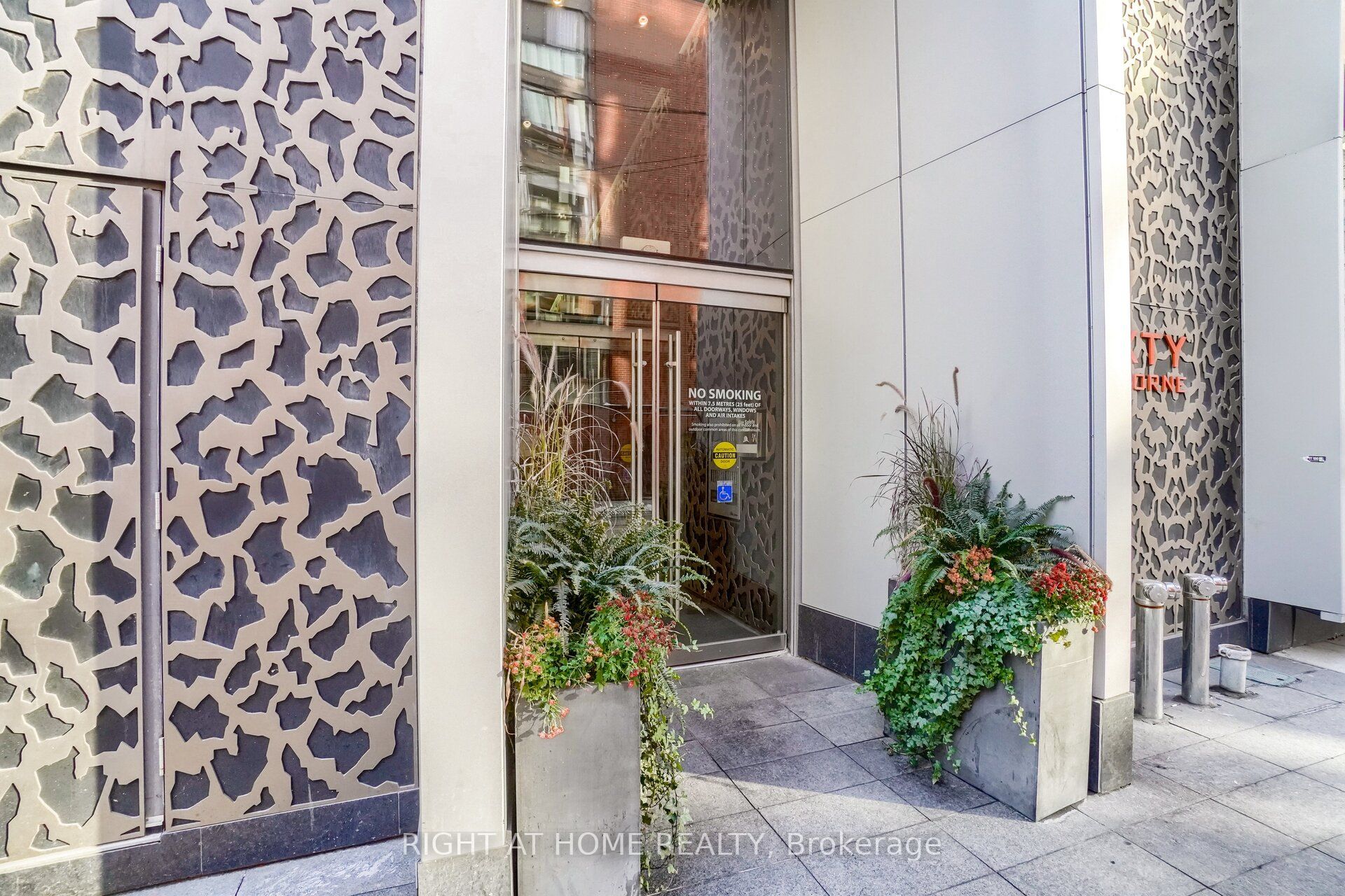60 Colborne Street 1407