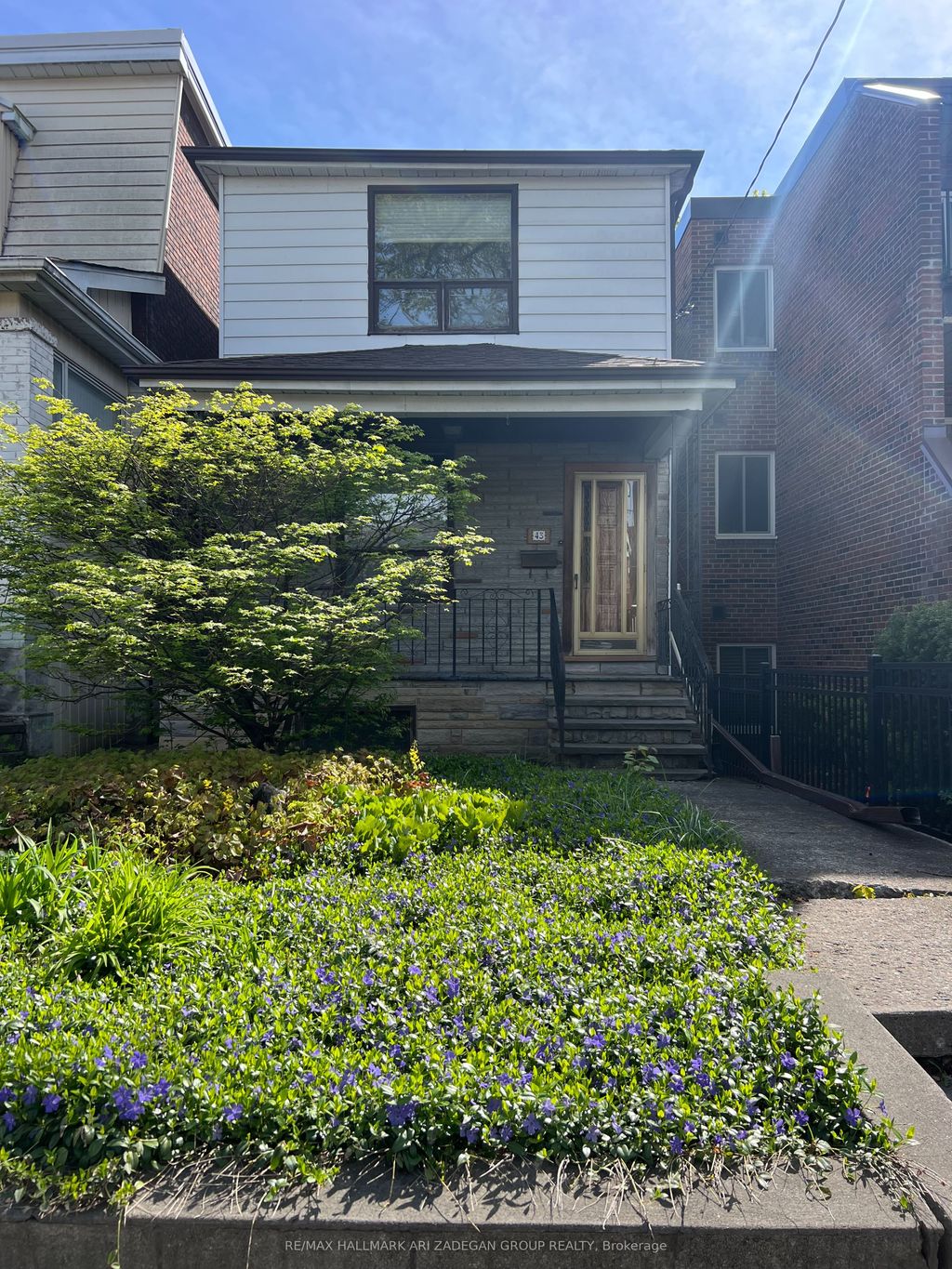 Photo of 43 Eaton Avenue, Toronto, ON M4J 2Z4 (MLS # E13122170)