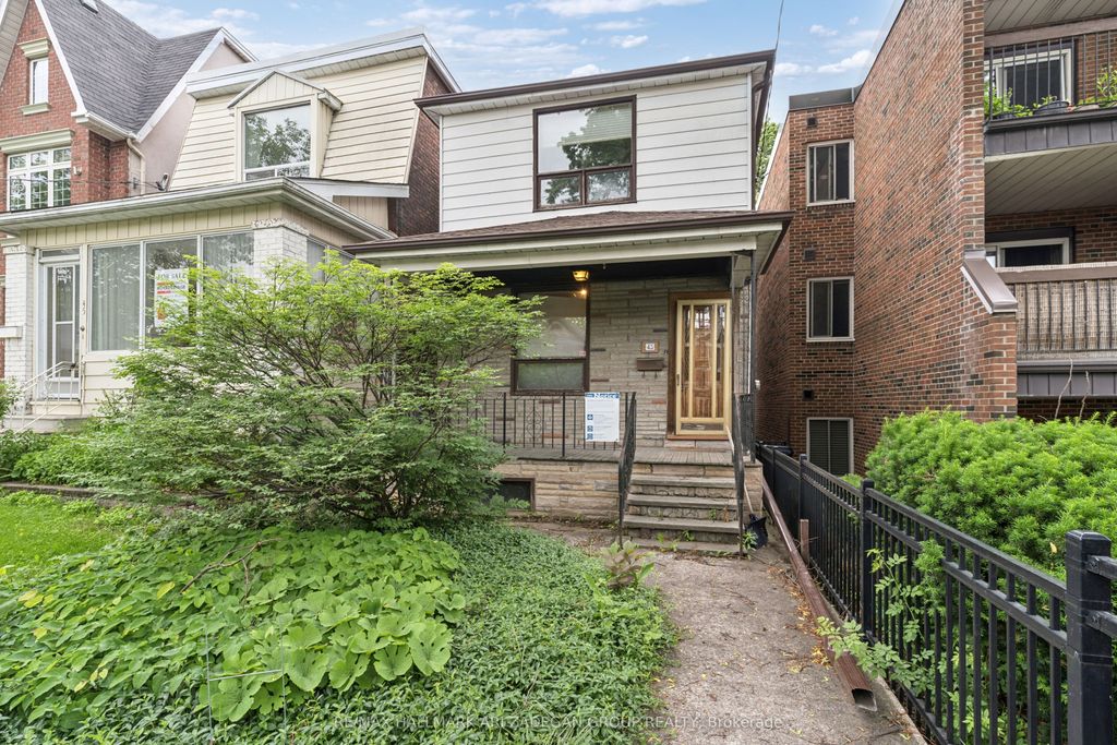 Photo of 43 Eaton Avenue, Toronto, ON M4J 2Z4 (MLS # E13122170)
