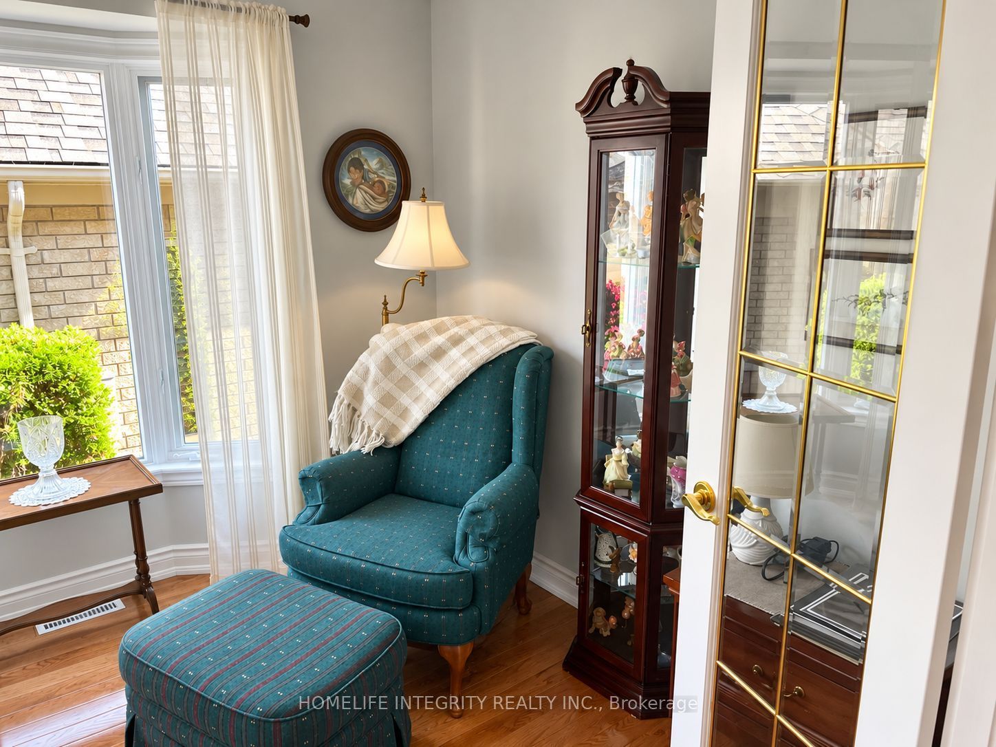 9 Renaissance Pt Point