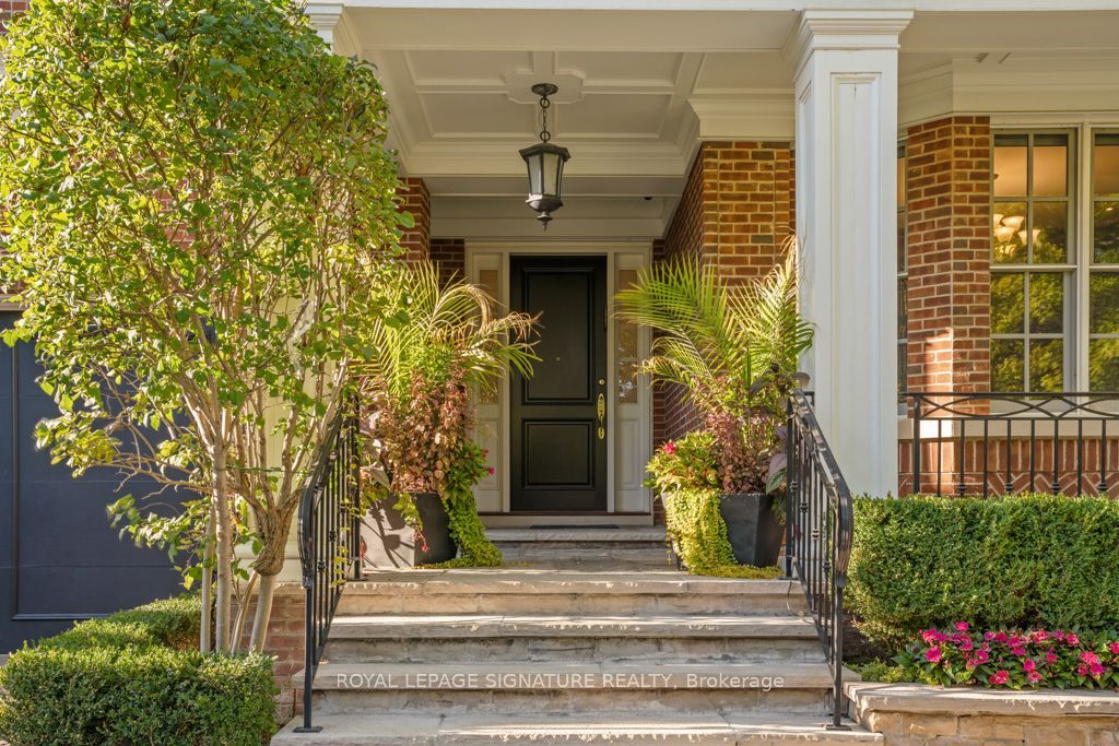 Photo of 428 Glengrove Avenue, Toronto, ON M5N 1X2 (MLS # C12413497)