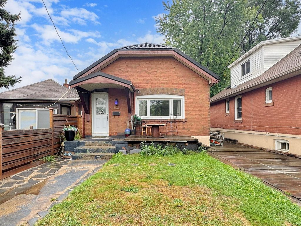 Photo of 15 Victoria Avenue E, Toronto, ON M9N 1E3 (MLS # W12426782)