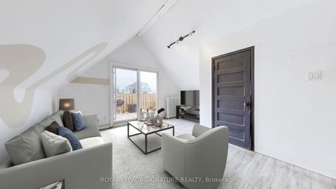 215 Pearson Avenue 4 Toronto ON M6R 1G6