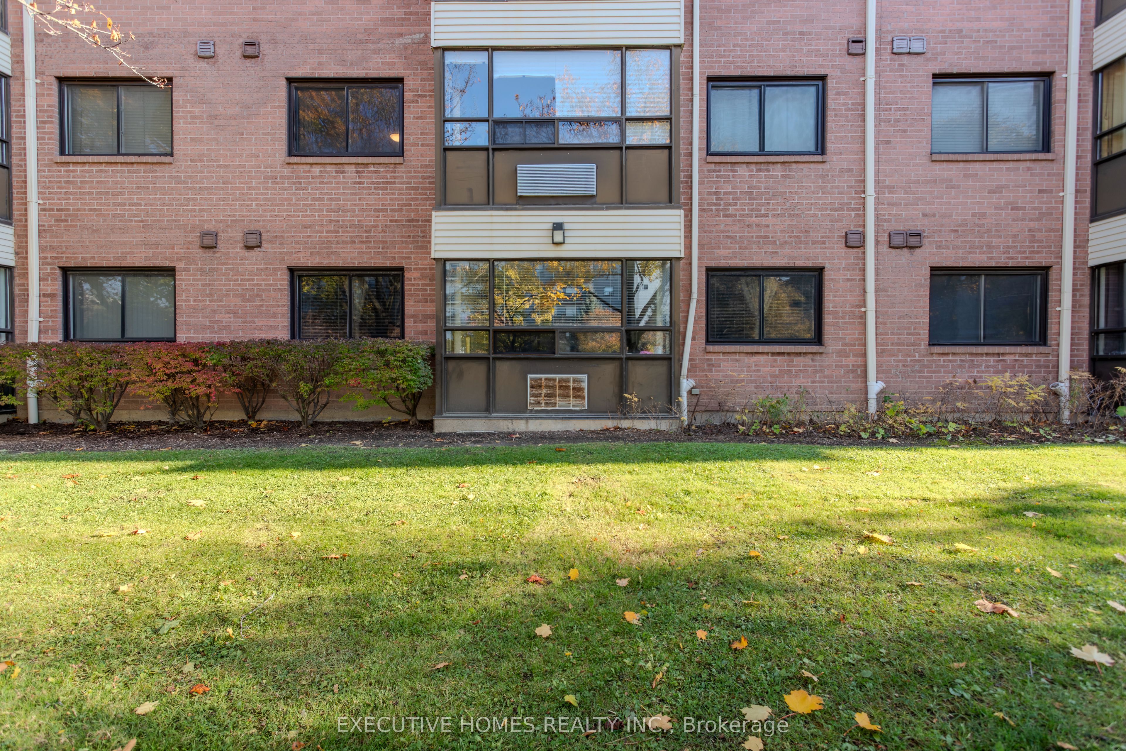1275 Cornerbrook Place 102