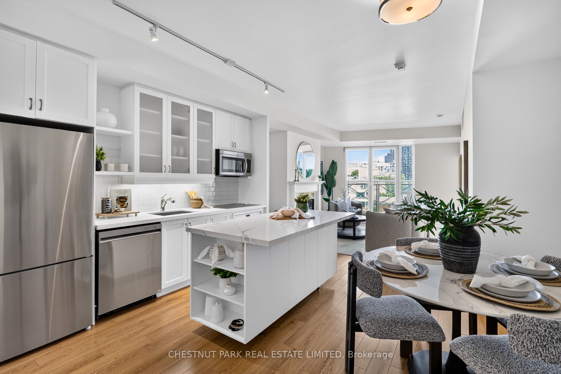 20 Scrivener Square 607