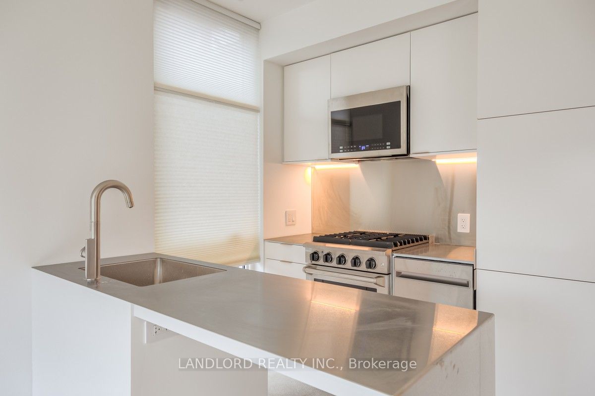 429 Brock Avenue Laneway