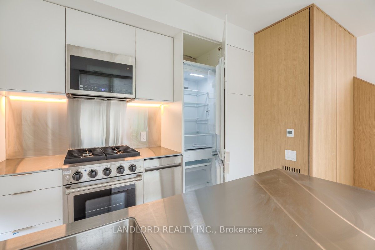 429 Brock Avenue Laneway