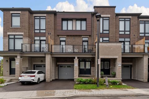 Photo of 7 Holyrood Crescent, Vaughan, ON L4H 5G2 (MLS # N12525598)