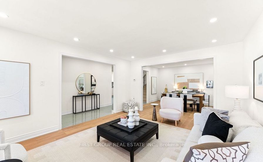 3193 Cawthra Road Main