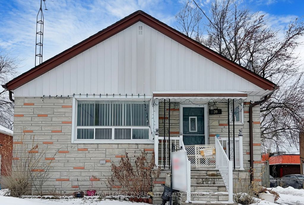 Photo of 39 Coules Court, Toronto, ON M8W 2N8 (MLS # W13166510)