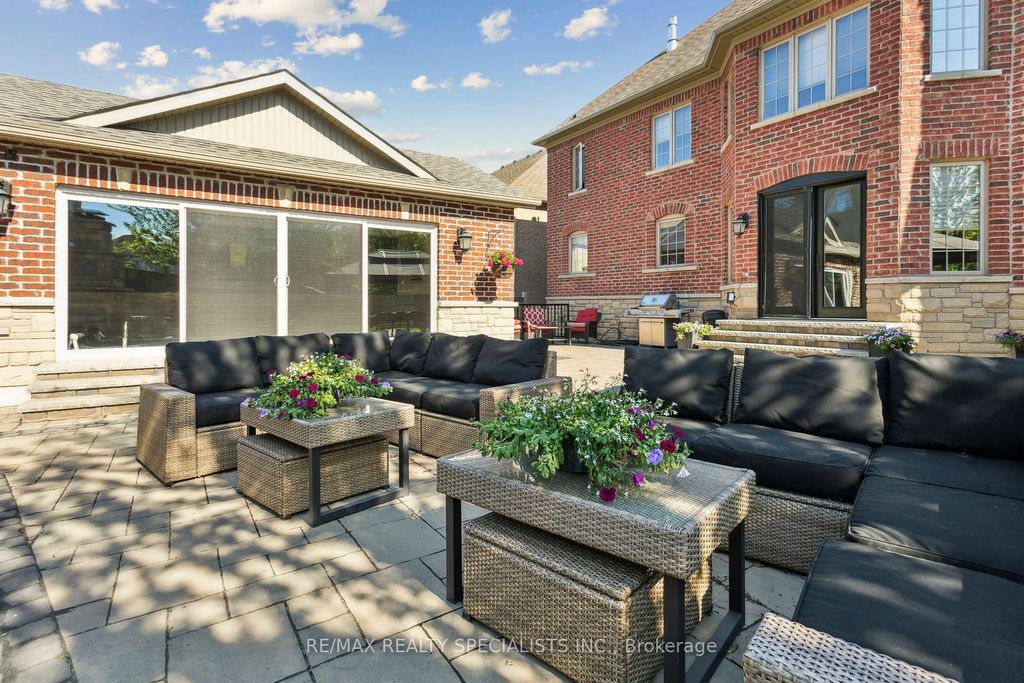 Photo of 9 Flanders Road, Brampton, ON L6X 0W3 (MLS # W12884086)