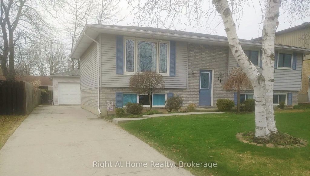 Photo of 41 Mergl Drive, Norfolk, ON N0A 1N4 (MLS # X12849570)