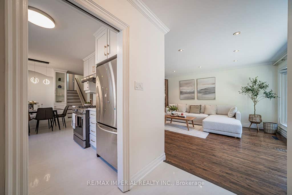 Photo of 4 Quincy Crescent, Toronto, ON M2J 1C4 (MLS # C13555008)