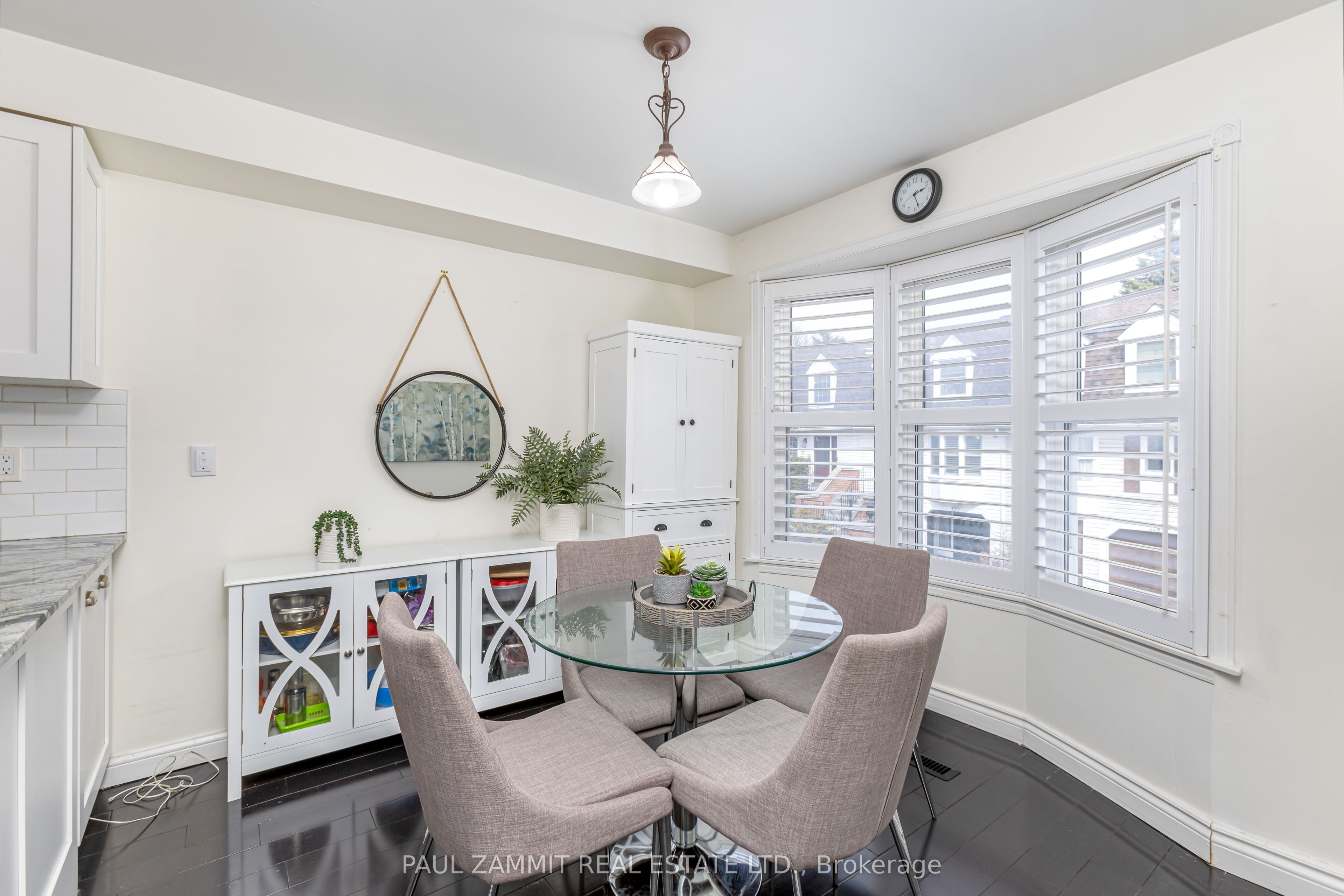 119 Confederation Way