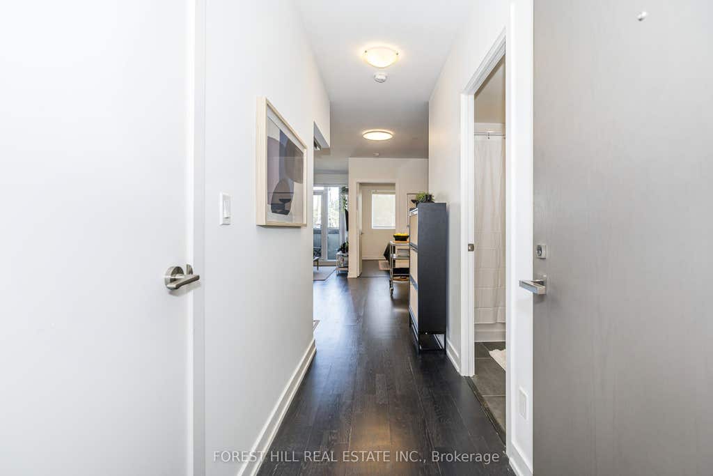 Photo of 501 St Clair Avenue W #202, Toronto, ON M5P 0A2 (MLS # C13683584)