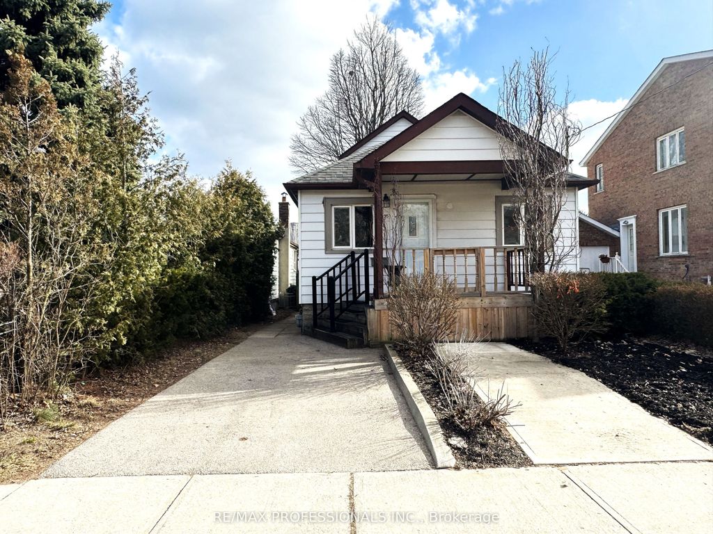 Photo of 35 Waniska Avenue, Toronto, ON M8Y 1R1 (MLS # W12881498)