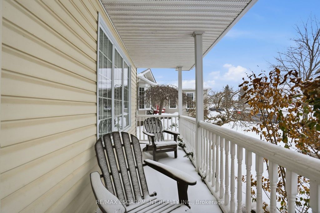 Photo of 148 Glenariff Drive, Hamilton, ON L8B 1A5 (MLS # X12730528)