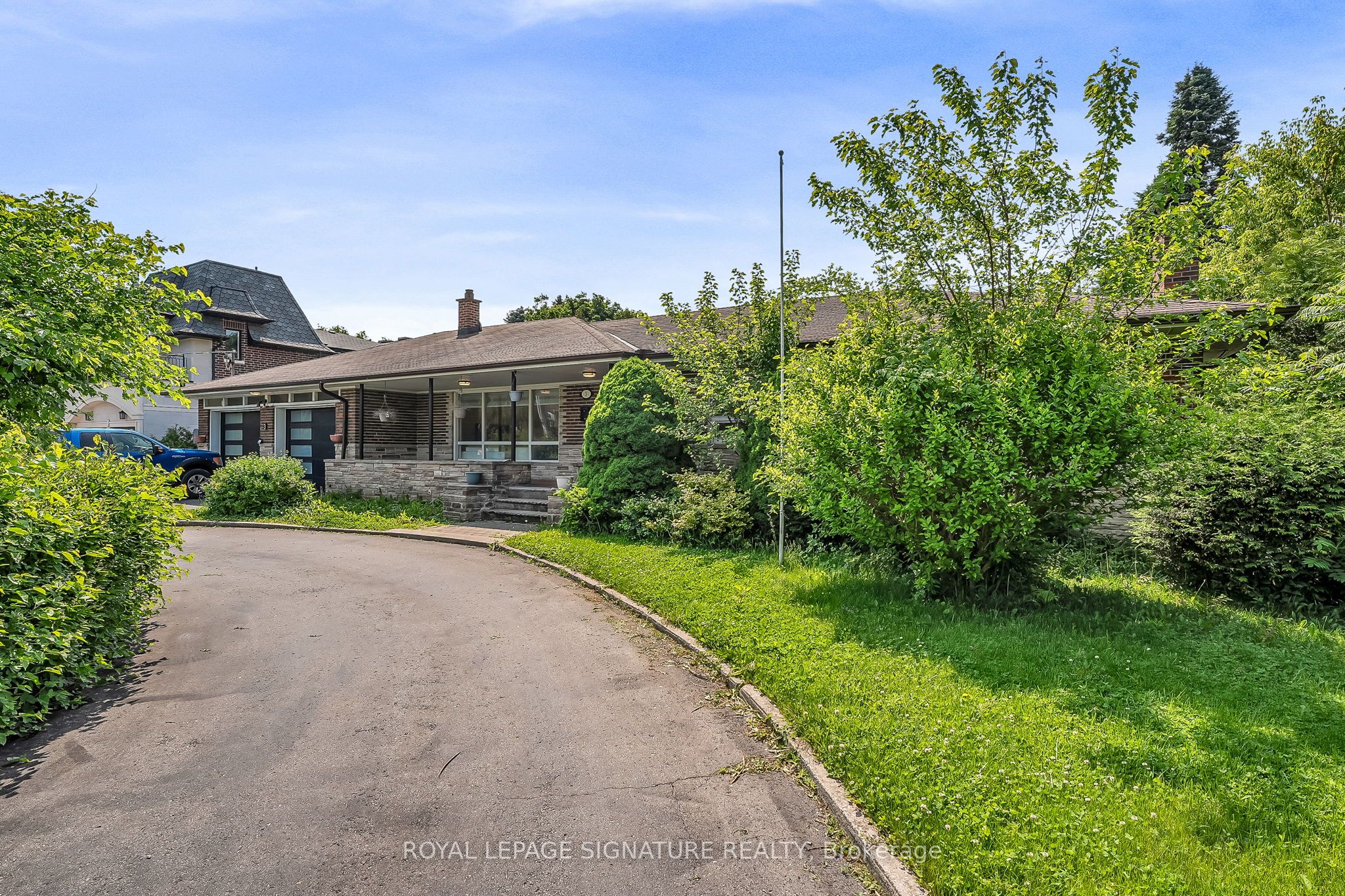 3 Braeburn Boulevard