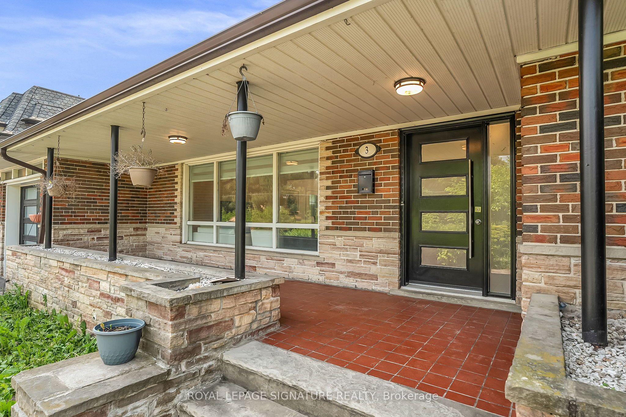 3 Braeburn Boulevard