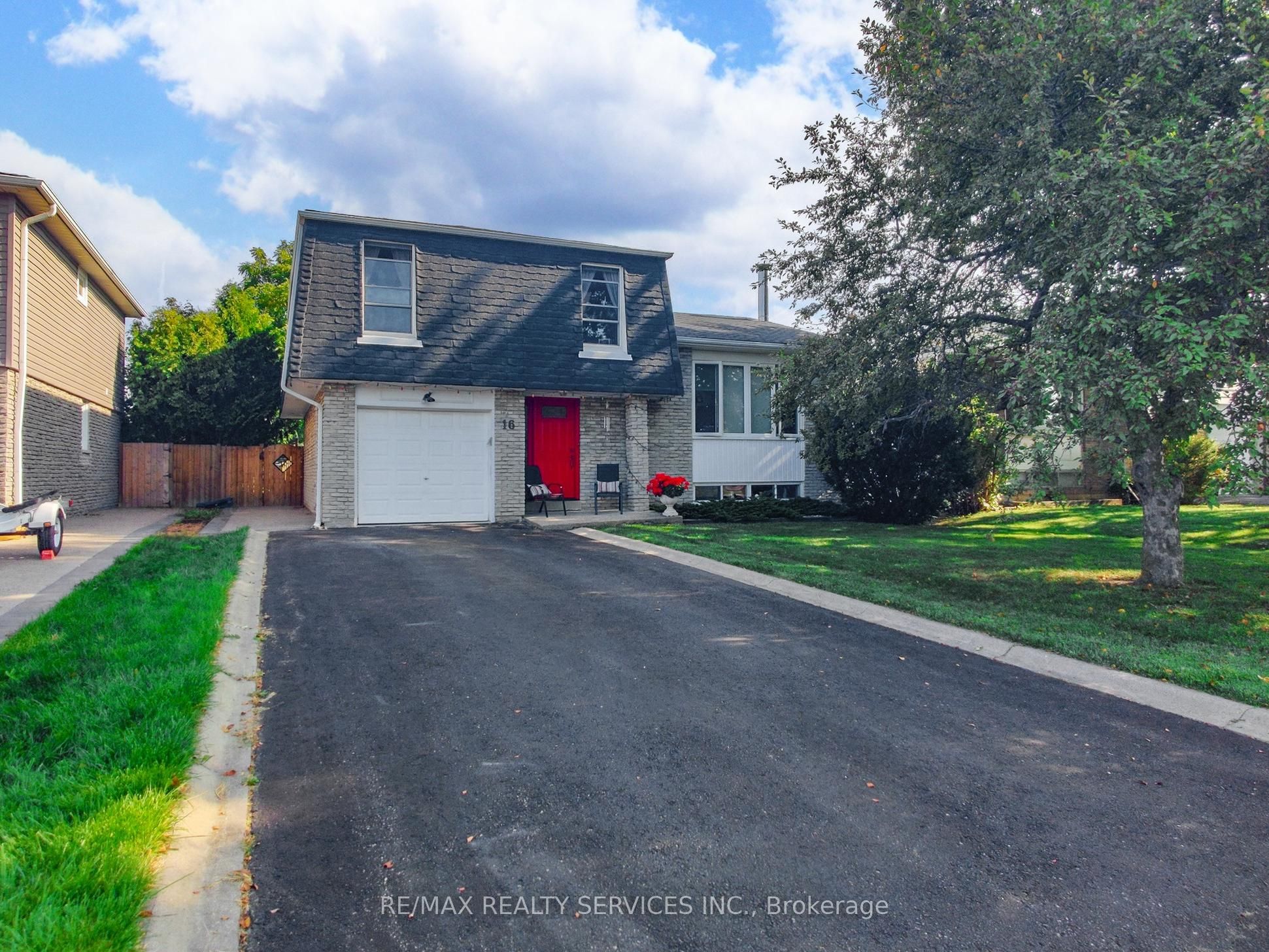 16 Grassington Crescent