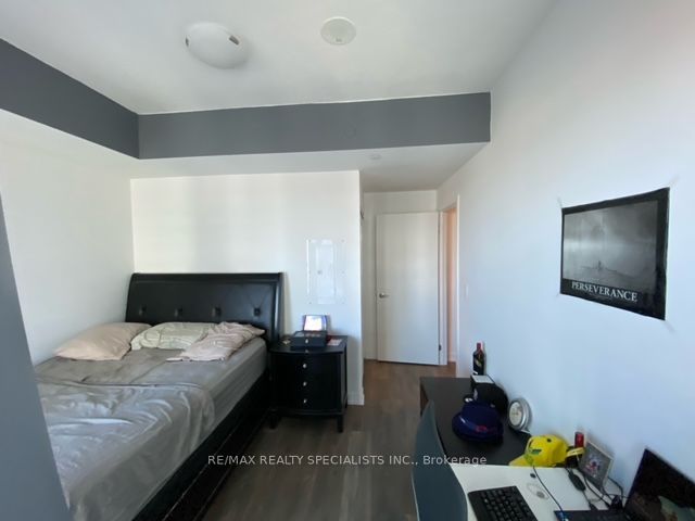 2520 Eglinton Avenue W 704